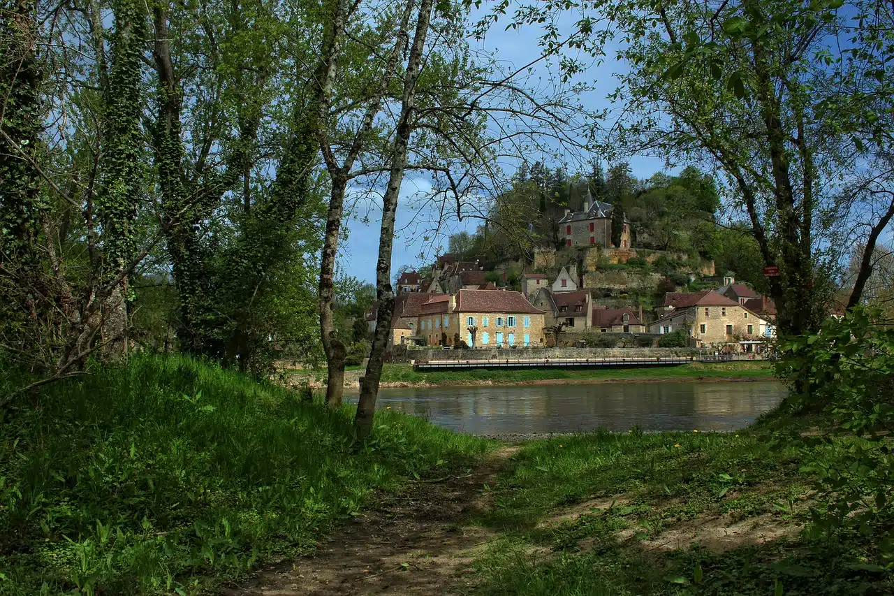 The village of Limeuil seen from the opposite bank of the Dordogne