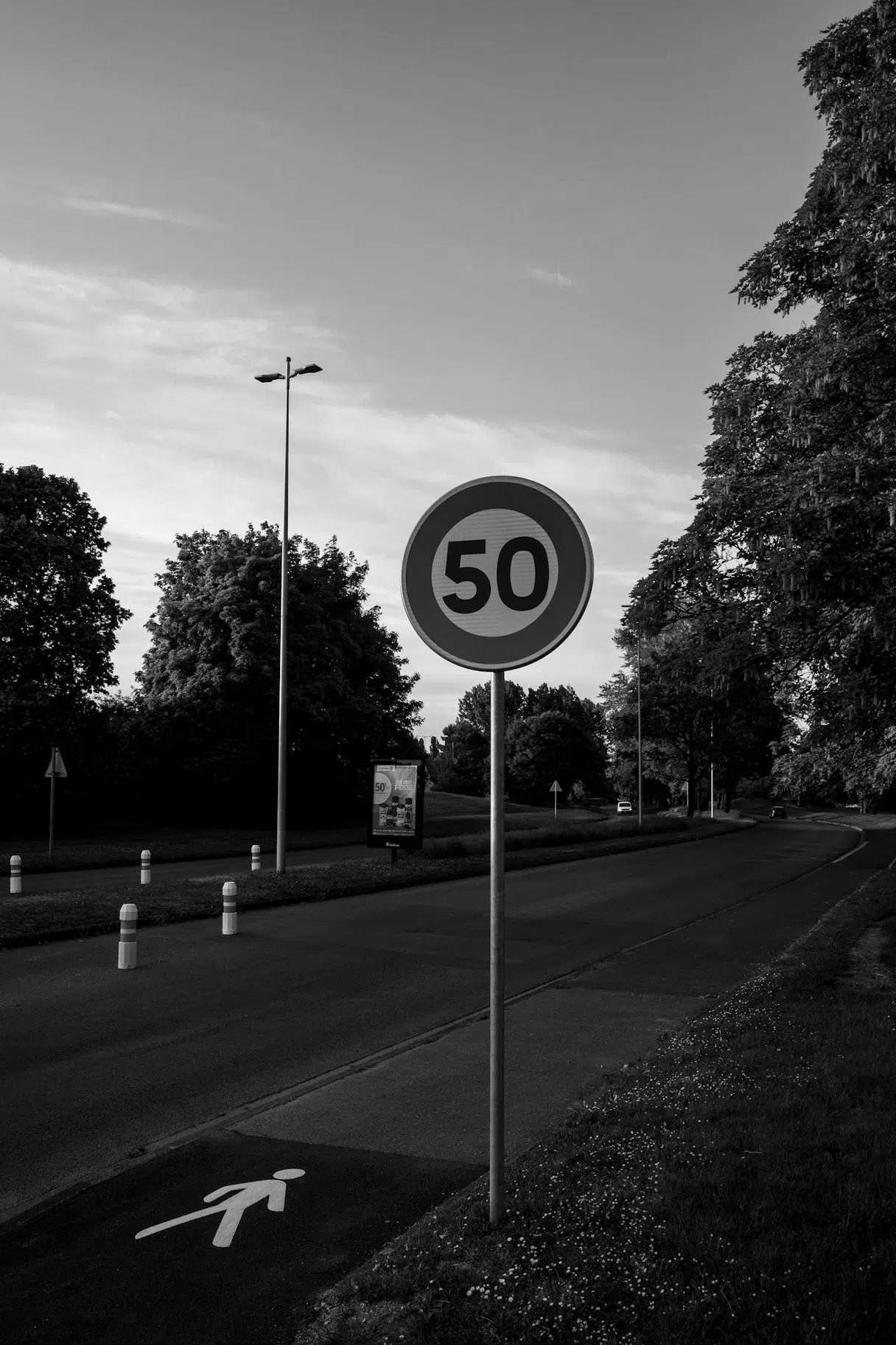 Panneau indiquant une limitation de vitesse à 50 km/h