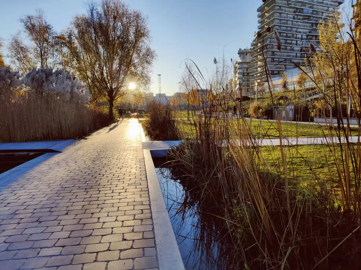 Park and neighborhood atmosphere in the Batignolles sector of Paris