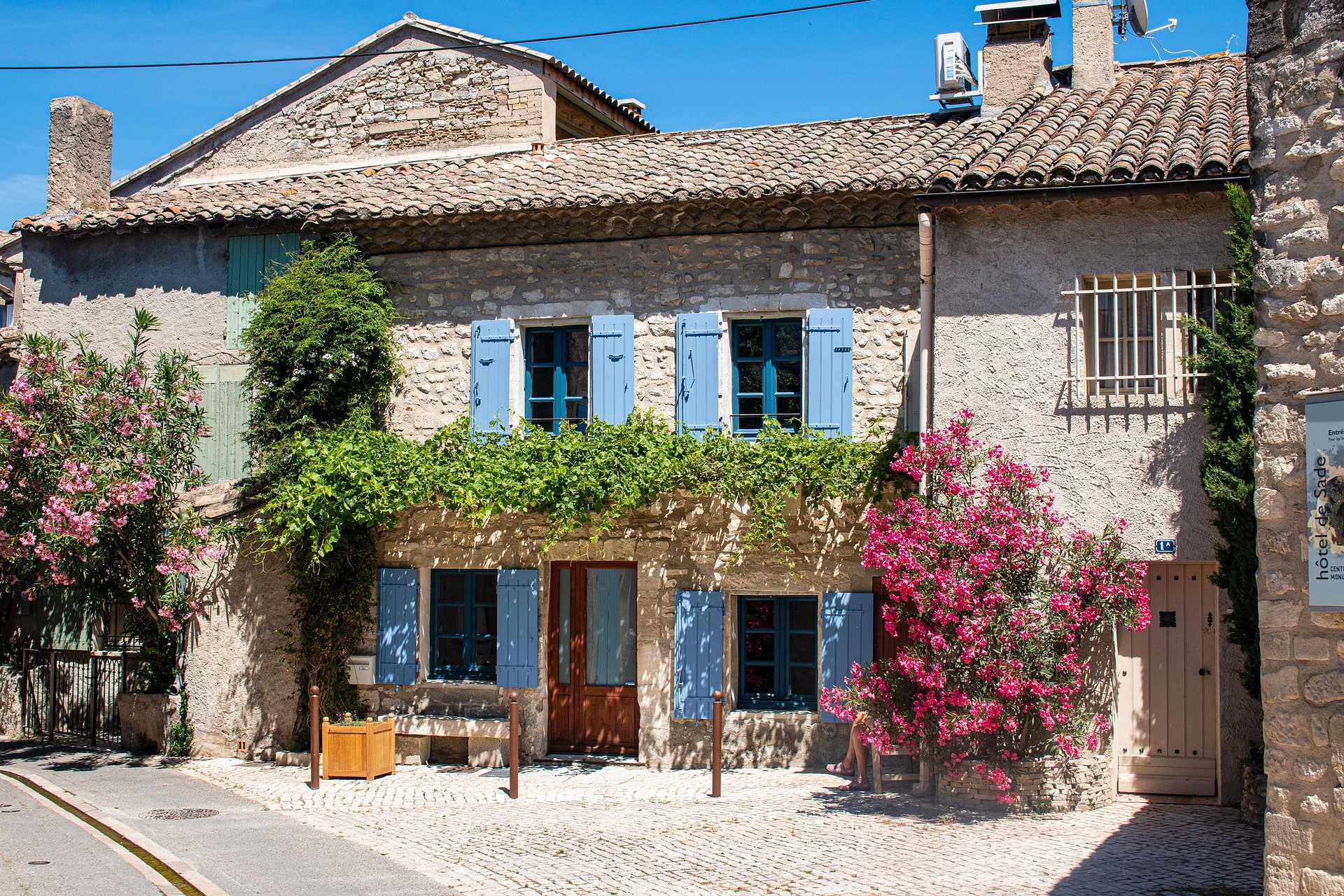 Rue et façades à Saint-Rémy-de-Provence